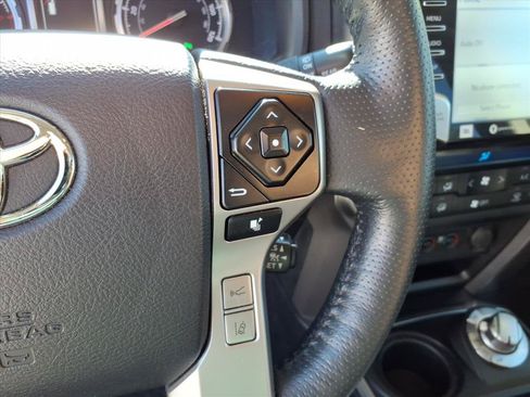 Used 2023 Toyota 4Runner Limited AWD/4WD image 31