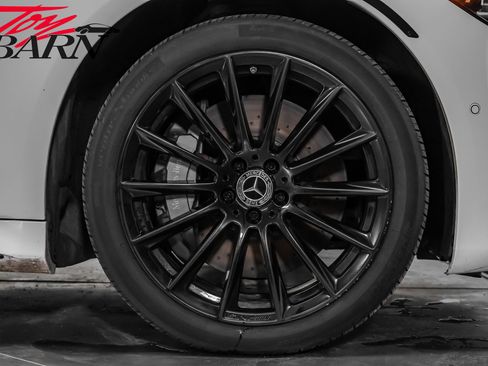 Used 2024 Mercedes-Benz S 580e 4MATIC Sedan image 17