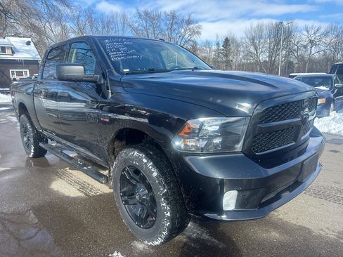 Used 2017 RAM 1500 Express w/ Black Ram 1500 Express Group image 3