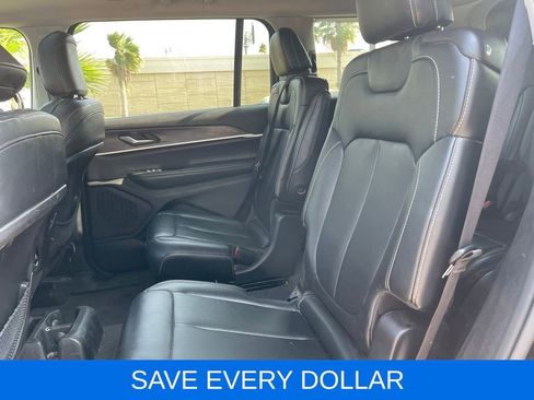 Used 2023 Jeep Grand Cherokee L Limited AWD/4WD image 16