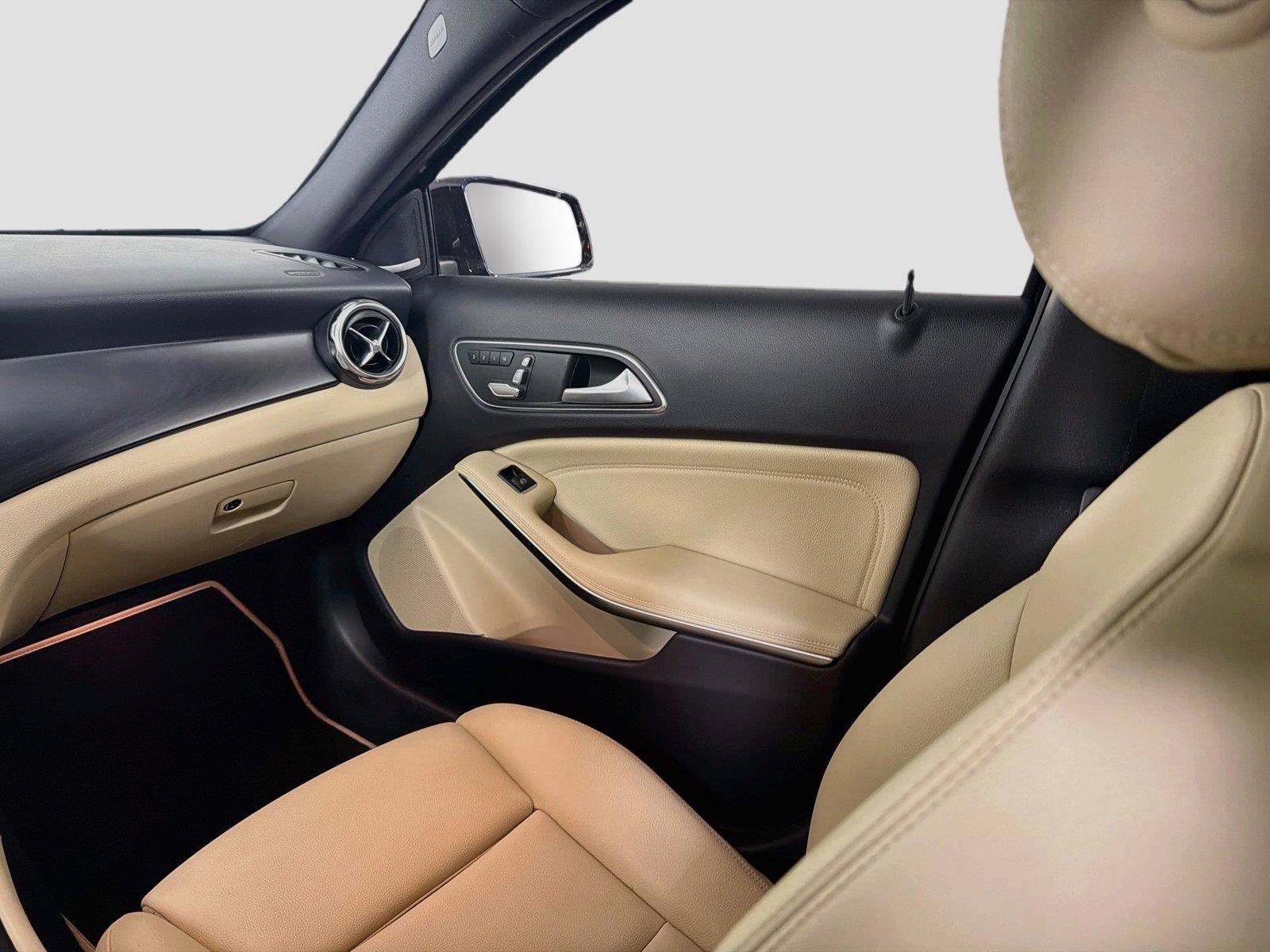 Used 2018 Mercedes-Benz GLA 250 4MATIC image 21
