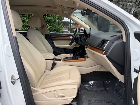 Used 2021 Audi Q5 2.0T Premium Plus AWD/4WD image 34
