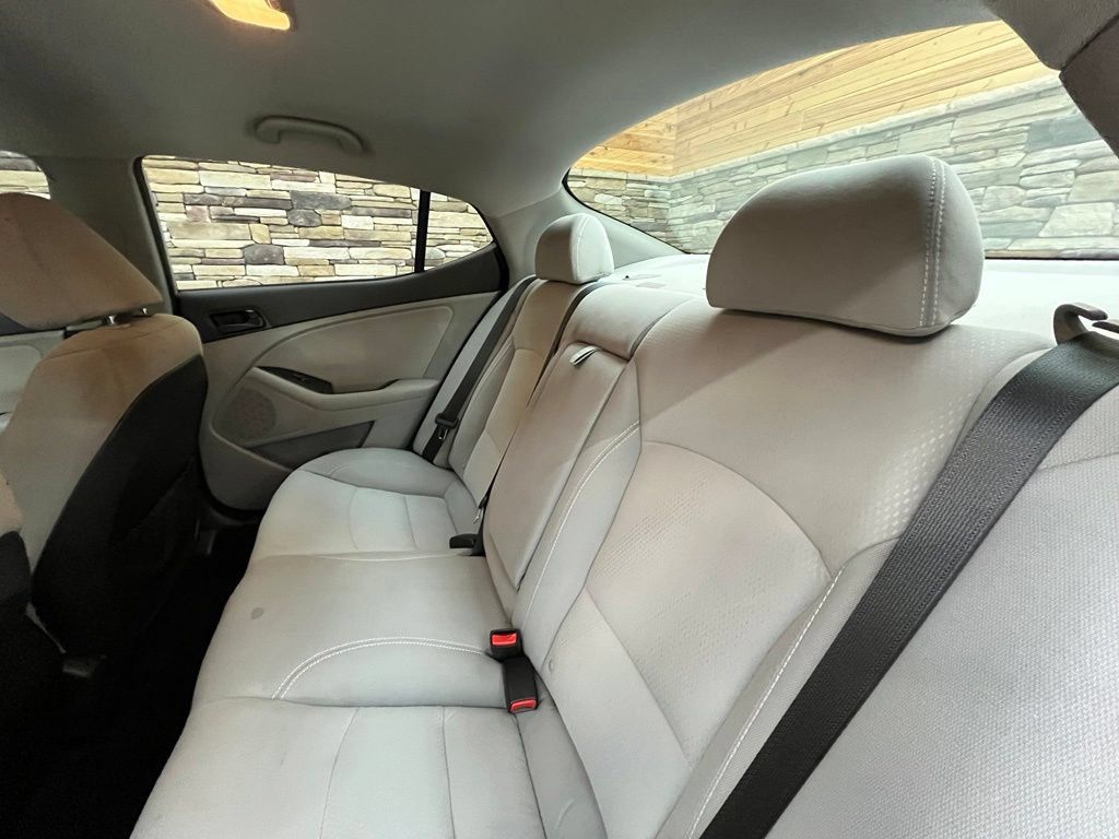 Used 2015 Kia Optima LX FWD image 40