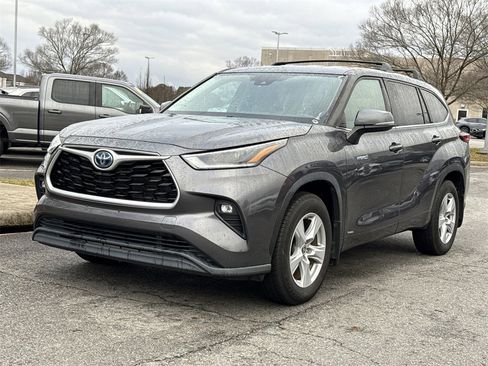 Used 2021 Toyota Highlander LE image 7