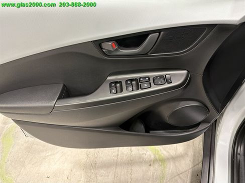 Used 2019 Hyundai Kona SE AWD/4WD image 25