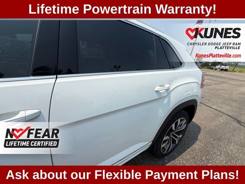 Used 2022 Volkswagen Atlas Cross Sport SEL Premium R-Line AWD/4WD image 30