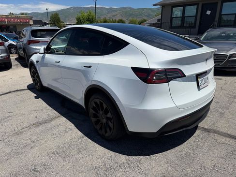 Used 2023 Tesla Model Y Long Range AWD/4WD image 5