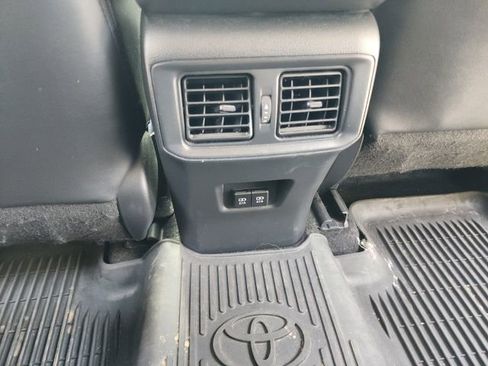 Used 2021 Toyota RAV4 XLE Premium AWD/4WD image 35