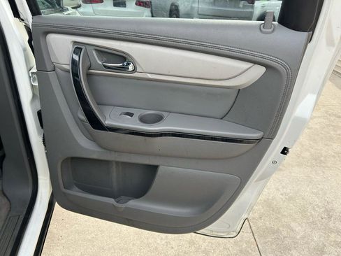 Used 2015 Chevrolet Traverse LTZ image 17