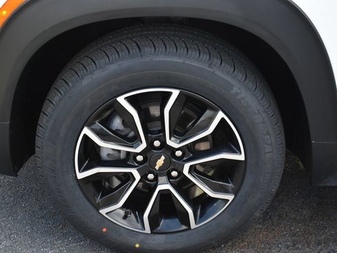 Used 2021 Chevrolet TrailBlazer ACTIV w/ Convenience Package AWD/4WD image 11