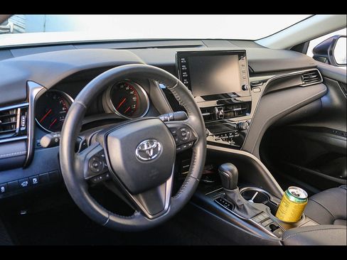 Used 2021 Toyota Camry XSE w/ Carpet Mat Package (TMS) FWD image 13