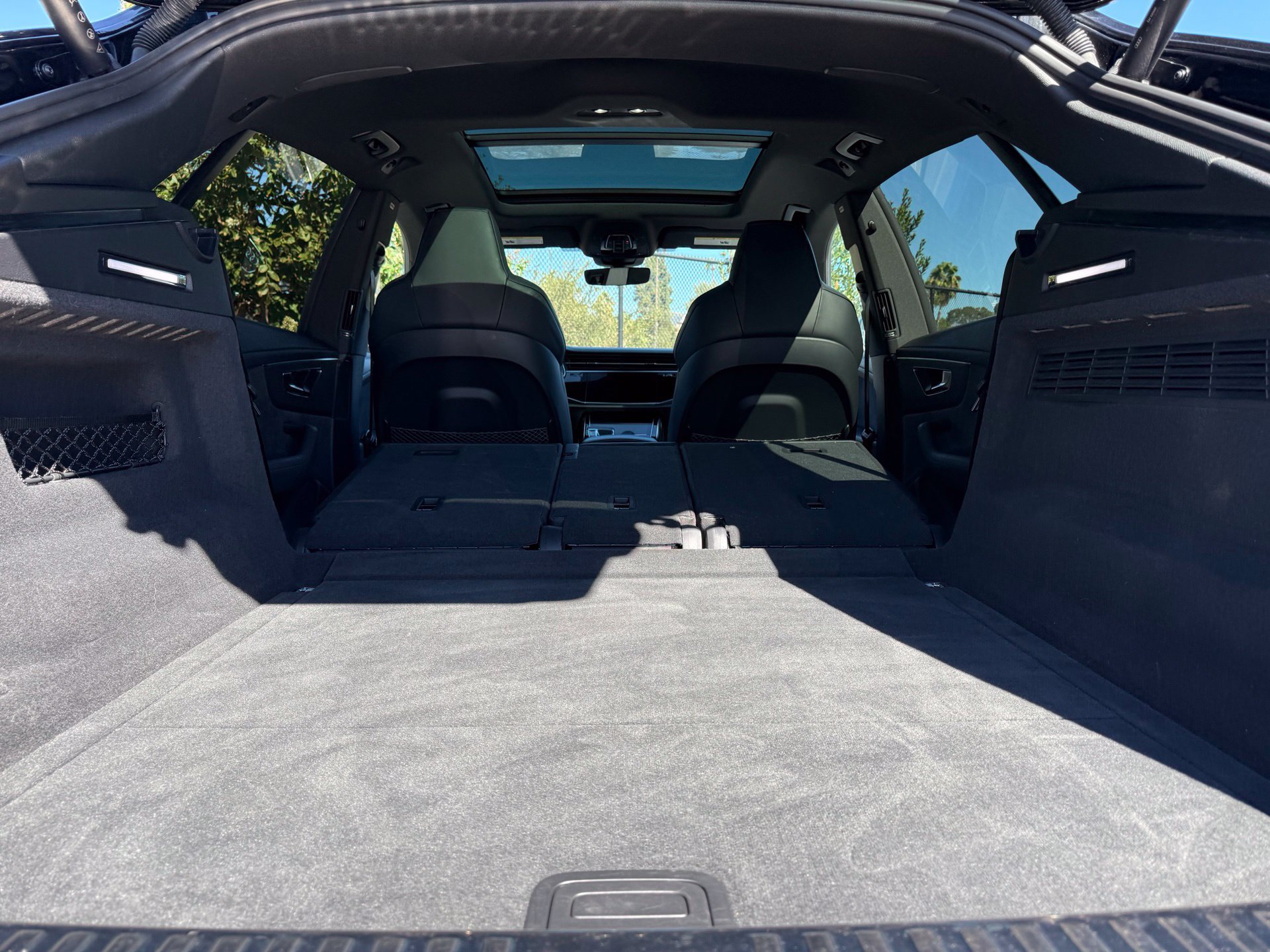 Used 2023 Audi RS Q8 AWD/4WD image 36