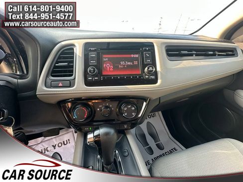 Used 2020 Honda HR-V LX image 16