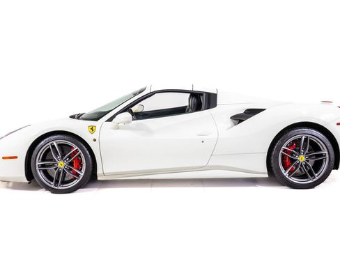 Used 2017 Ferrari 488 Spider RWD image 3