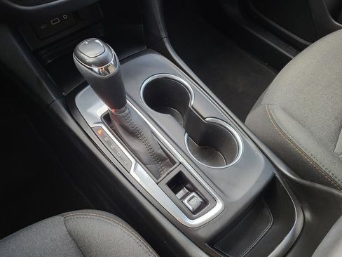 Used 2020 Chevrolet Equinox LT image 29