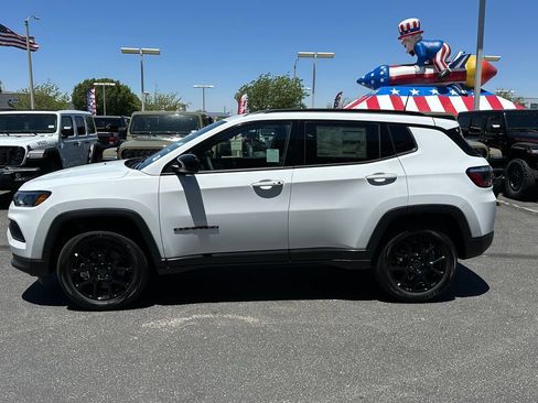 New 2026 Jeep Compass Latitude AWD/4WD image 3