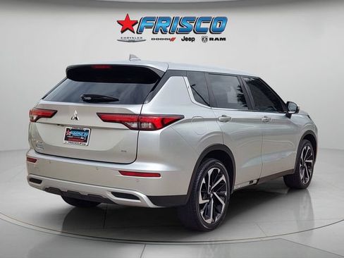 Used 2023 Mitsubishi Outlander SE FWD image 7