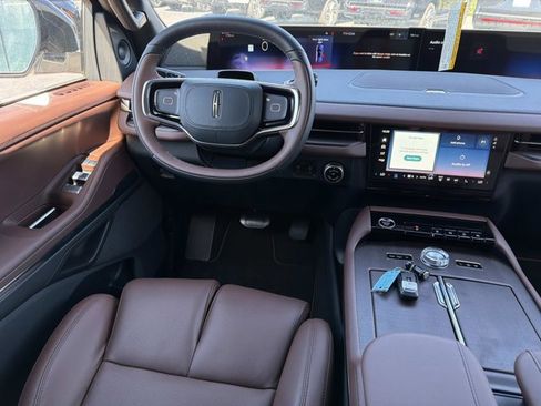 New 2026 Lincoln Navigator Reserve AWD/4WD image 25