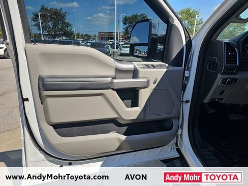 Used 2018 Ford F250 XLT w/ XLT Premium Package AWD/4WD image 11