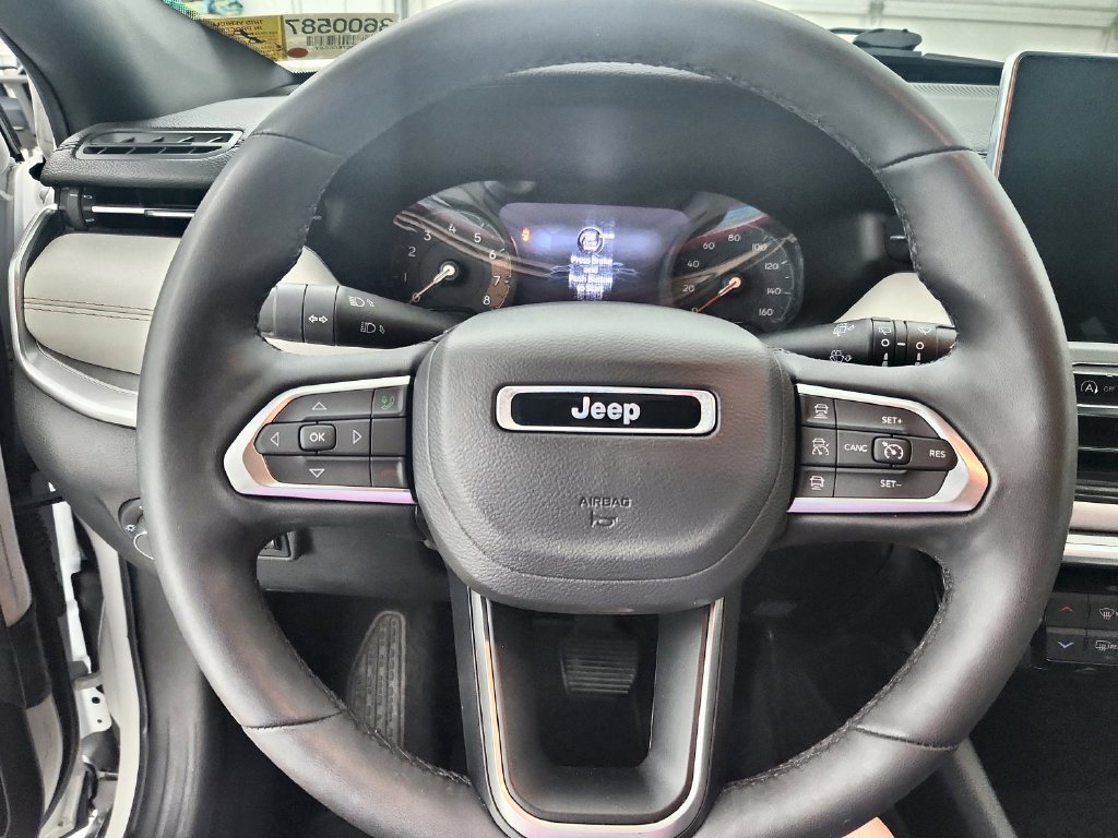 Certified 2025 Jeep Compass Limited AWD/4WD image 25
