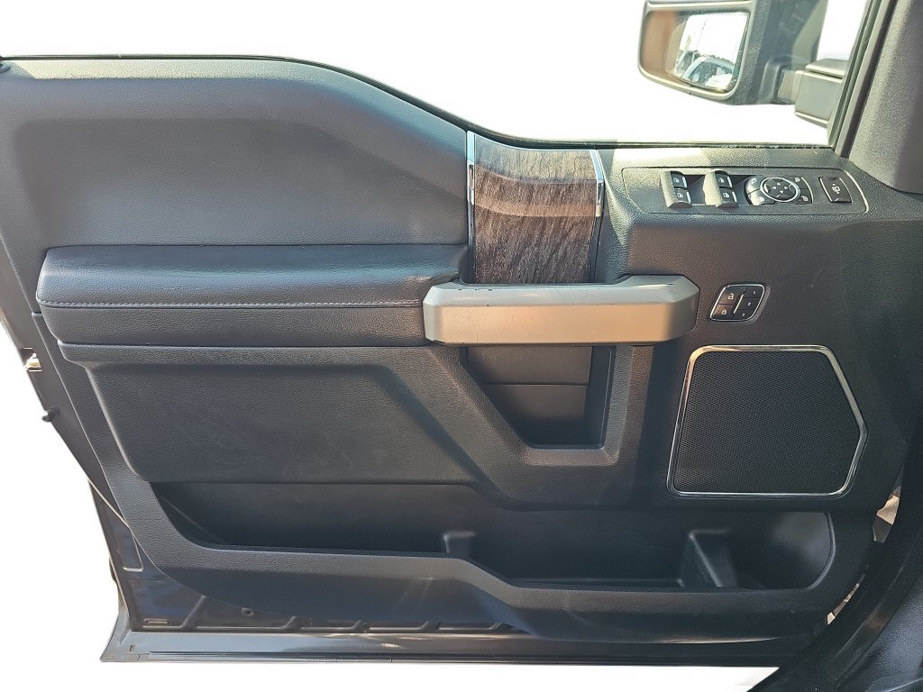 Used 2017 Ford F250 Lariat w/ Lariat Value Package AWD/4WD image 25