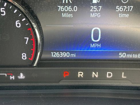 Used 2023 Ford Explorer XLT w/ Equipment Group 202A AWD/4WD image 8
