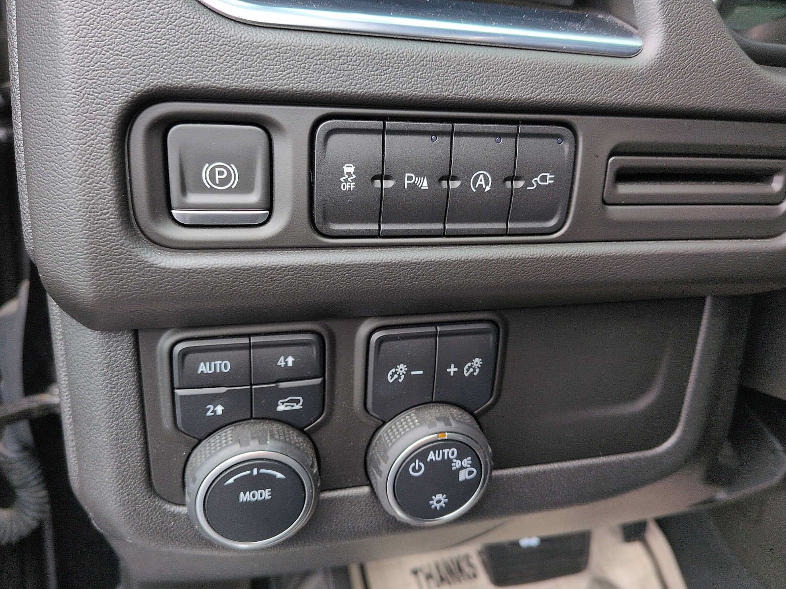 Used 2021 Chevrolet Tahoe RST AWD/4WD image 18