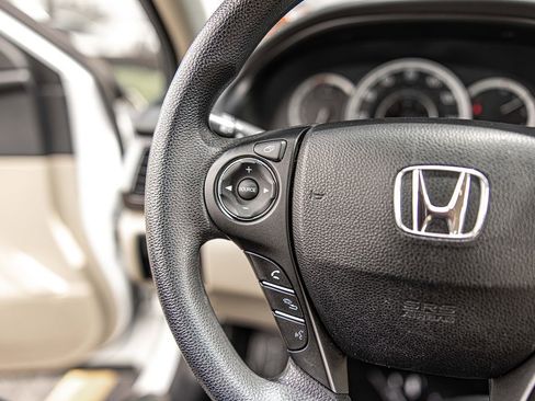 Used 2014 Honda Accord LX image 21