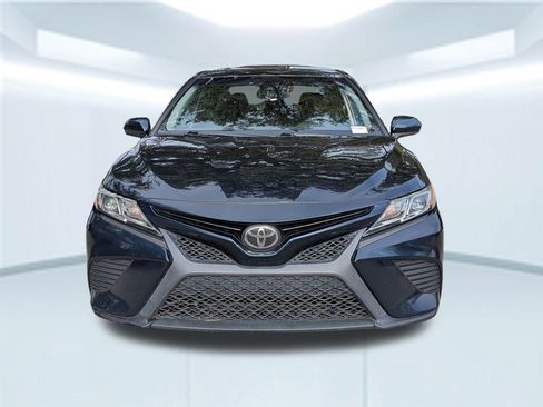 Used 2020 Toyota Camry SE image 11