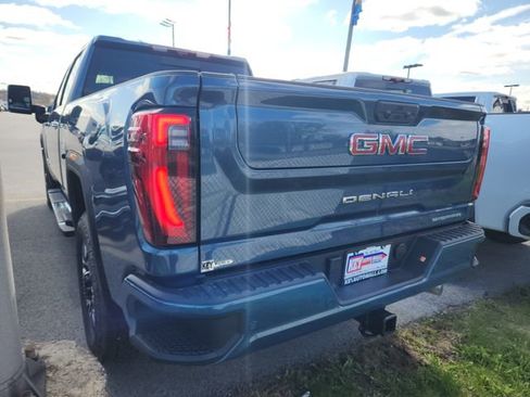 New 2026 GMC Sierra 2500 Denali w/ Denali Reserve Package AWD/4WD image 4