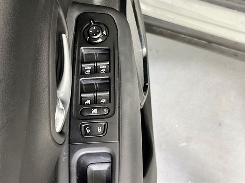 Used 2022 Jeep Renegade Altitude AWD/4WD image 18