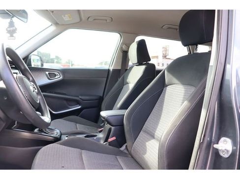 Used 2020 Kia Soul S image 22