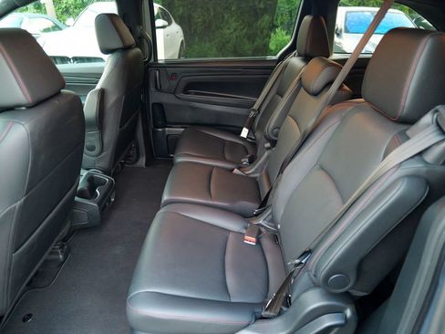 Used 2023 Honda Odyssey Sport image 24