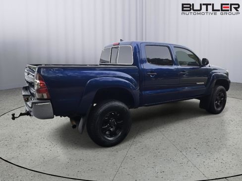 Used 2015 Toyota Tacoma PreRunner w/ SR5 Package image 5