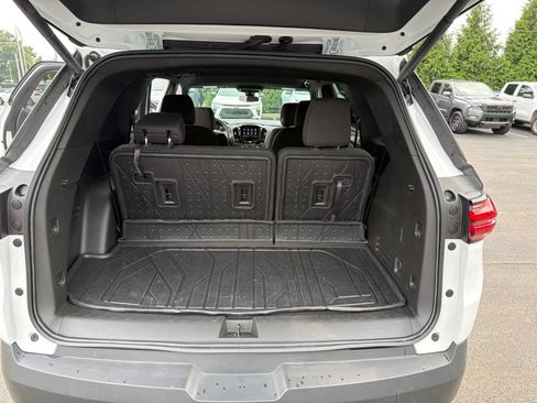 Used 2023 Chevrolet Traverse LT FWD image 32