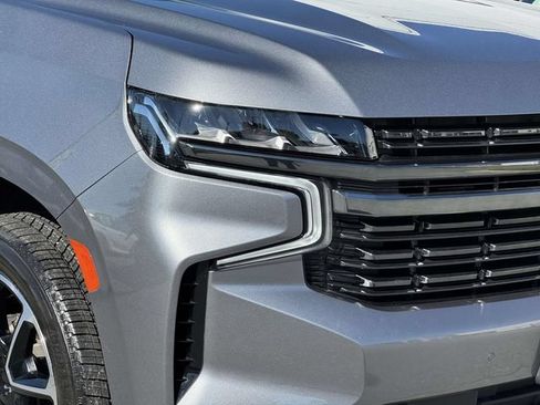 Used 2022 Chevrolet Tahoe RST w/ Luxury Package AWD/4WD image 7