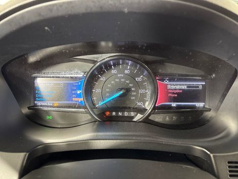 Certified 2019 Ford Explorer XLT w/ Equipment Group 202A AWD/4WD image 19