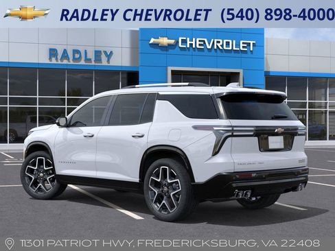 New 2026 Chevrolet Traverse High Country image 3