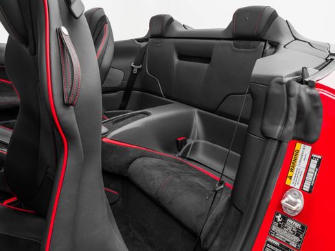 Certified 2025 Ferrari Roma Spider image 38