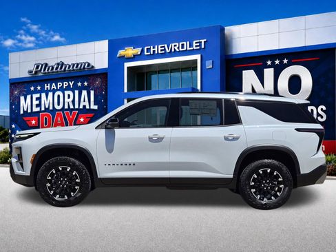 New 2026 Chevrolet Traverse Z71 w/ Driver Confidence Package AWD/4WD image 3