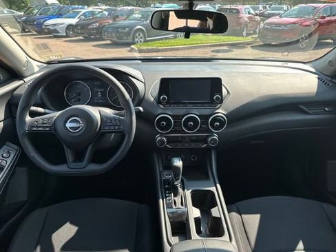Used 2025 Nissan Sentra S image 10