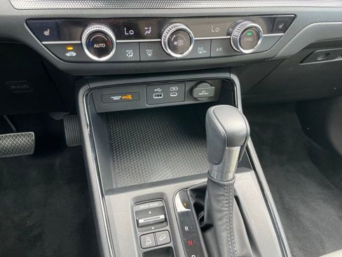 Certified 2025 Honda CR-V EX image 18