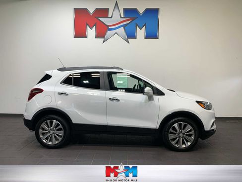 Used 2017 Buick Encore Preferred image 1