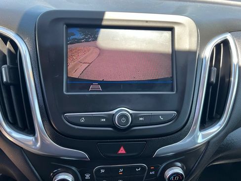 Used 2021 Chevrolet Equinox LT AWD/4WD image 32