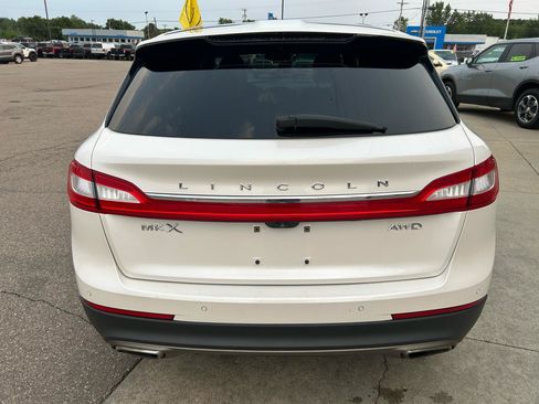 Used 2016 Lincoln MKX Reserve w/ Climate Package AWD/4WD image 6