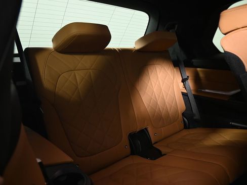 Certified 2024 BMW X7 xDrive40i w/ M Sport Package image 40