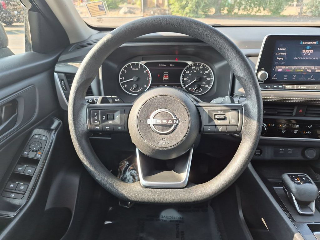 Used 2024 Nissan Rogue S AWD/4WD image 17