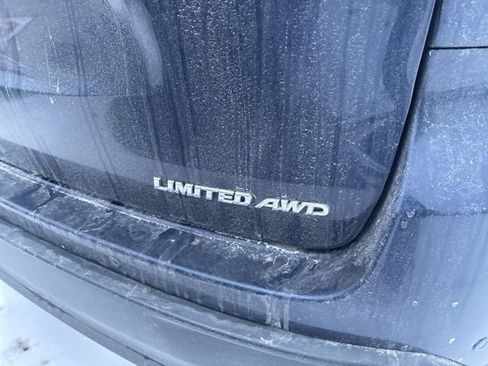 Used 2016 Toyota Highlander Limited image 10