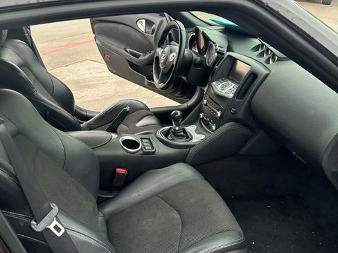 Used 2014 Nissan 370Z Touring w/ Sport Package RWD image 6