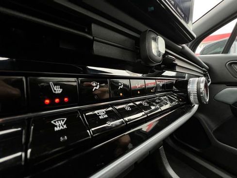 Used 2024 Honda Prologue Touring image 23